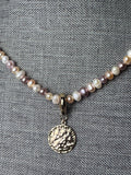 Freshwater multicolor pearl necklace. Irregular baroque pearls (4-5mm/5-6mm). Silver/gold