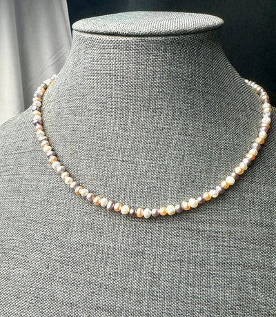 Freshwater multicolor pearl necklace. Irregular baroque pearls (4-5mm/5-6mm). Silver/gold