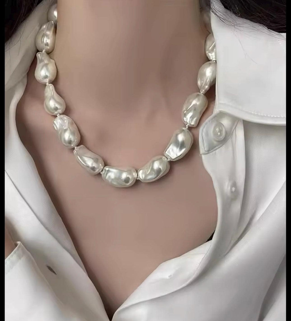 Chunky Baroque Pearl Necklace, High Quality fire ball baroque pearls. Removable pendant. Custom lengh.